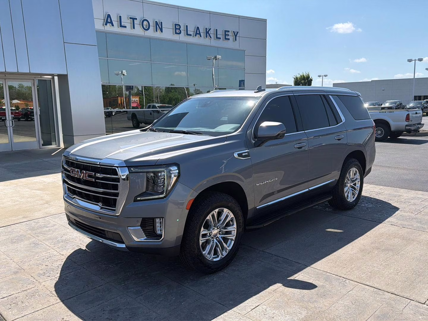 2022 Satin Steel Metallic GMC Yukon SLT 4X4 SUV