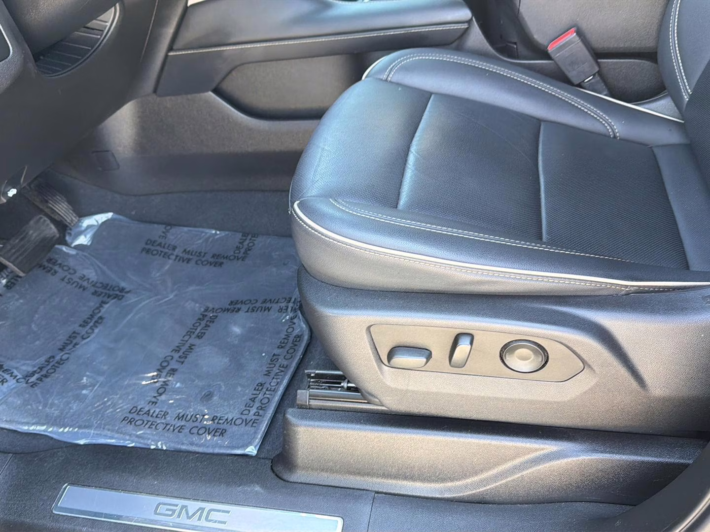 2022 Satin Steel Metallic GMC Yukon SLT 4X4 SUV
