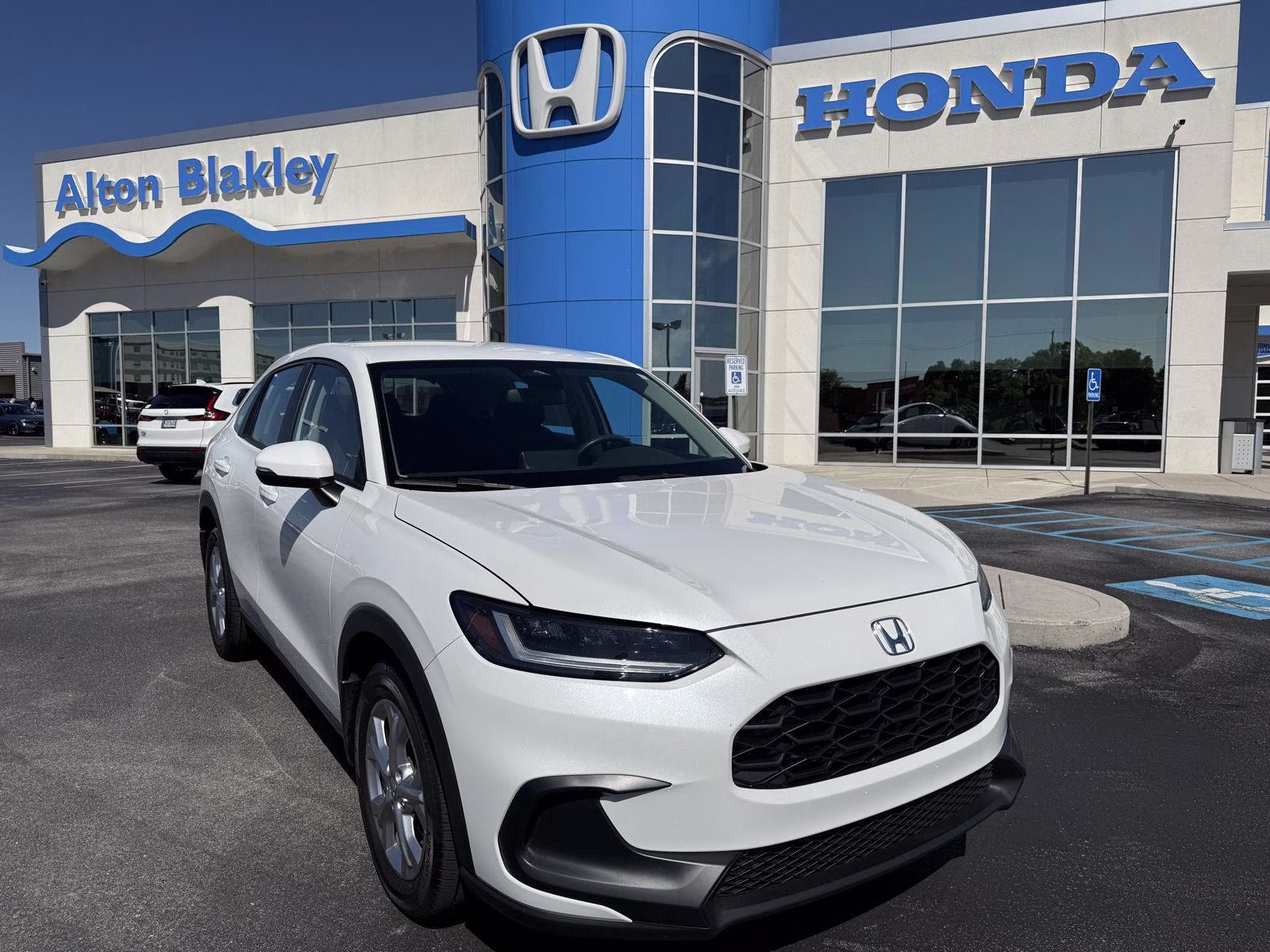 2023 Platinum White Pearl Honda HR-V LX AWD SUV