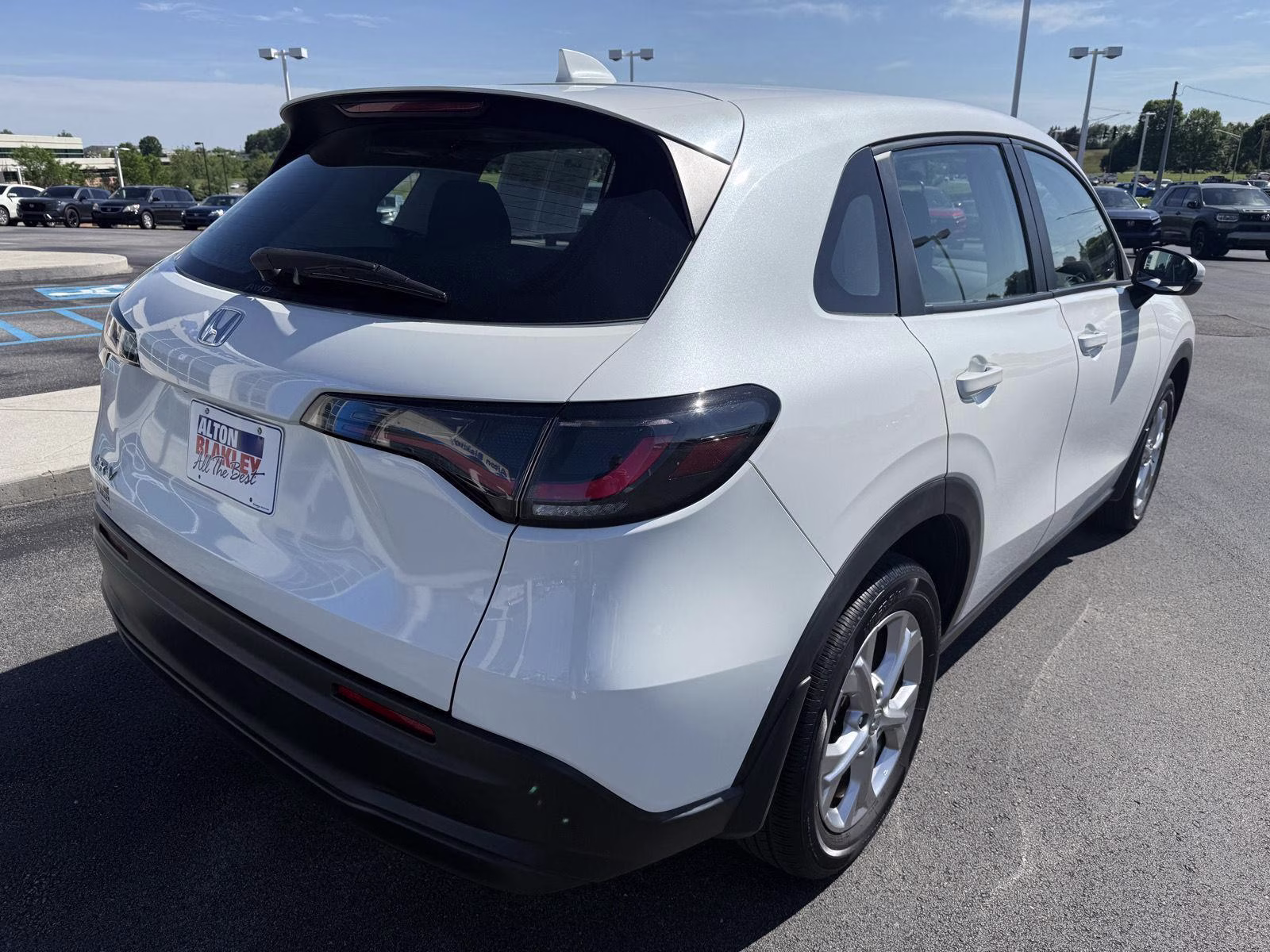 2023 Platinum White Pearl Honda HR-V LX AWD SUV