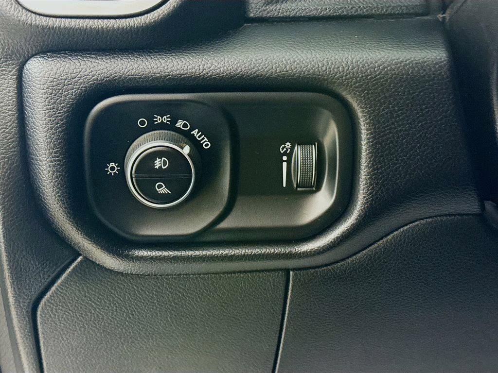 2025 Bright White Clearcoat Ram 2500 Big Horn 4X4 Truck