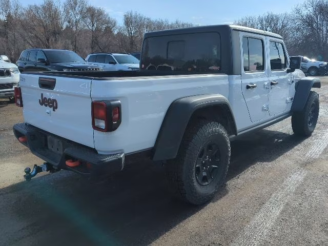 2022 Bright White Clearcoat Jeep Gladiator Mojave 4X4 Truck