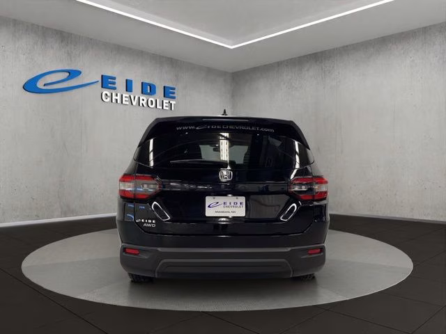 2023 Crystal Black Pearl Honda Pilot LX AWD SUV