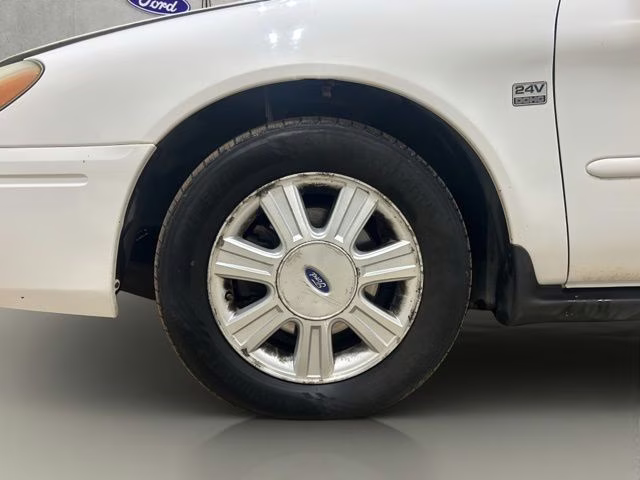 2005 Vibrant White Clearcoat Ford Taurus SEL FWD Sedan