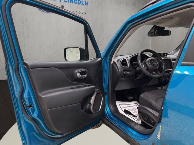 2022 Bikini Metallic Clearcoat Jeep Renegade Latitude 4X4 SUV