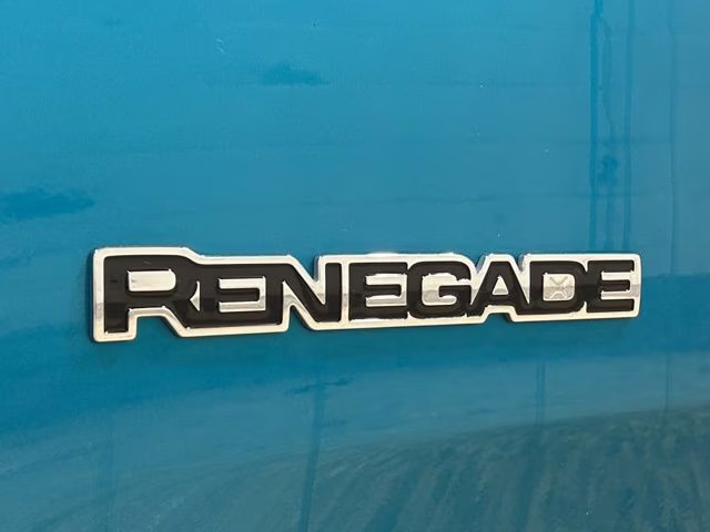 2022 Bikini Metallic Clearcoat Jeep Renegade Latitude 4X4 SUV