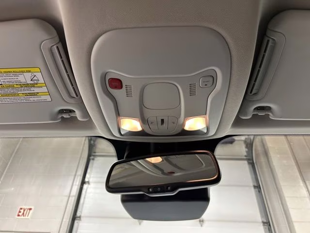 2022 Bikini Metallic Clearcoat Jeep Renegade Latitude 4X4 SUV