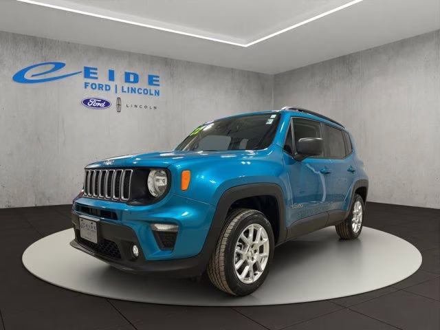 2022 Bikini Metallic Clearcoat Jeep Renegade Latitude 4X4 SUV