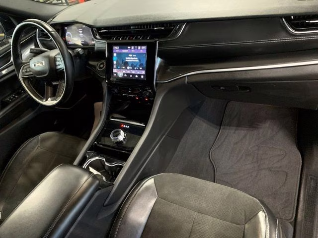 2022 Diamond Black Crystal Pearlcoat Jeep Grand Cherokee Altitude 4X4 SUV