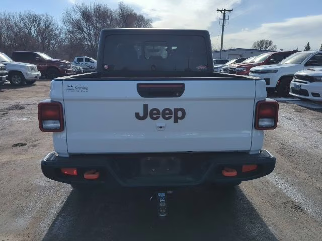 2022 Bright White Clearcoat Jeep Gladiator Mojave 4X4 Truck