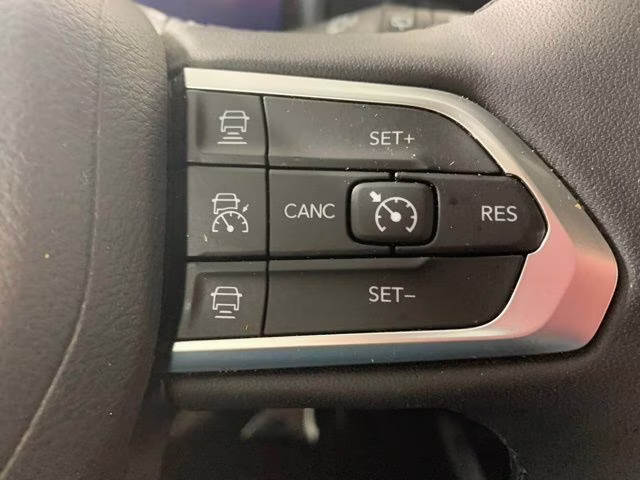 2023 Billet Silver Metallic Clearcoat Jeep Compass High Altitude 4X4 SUV