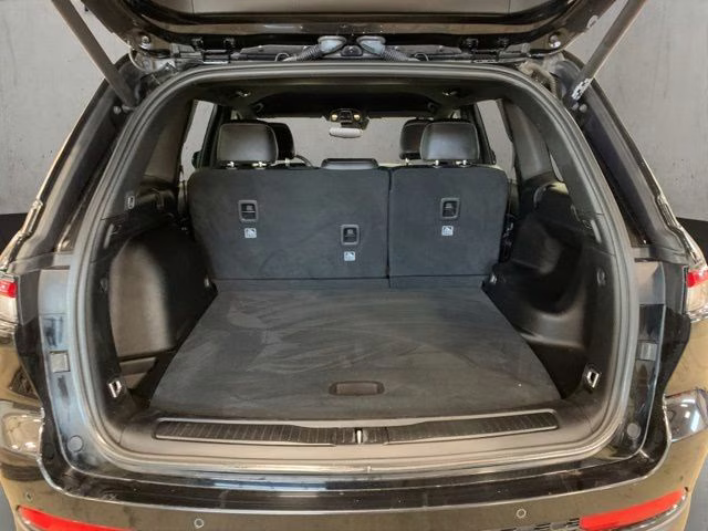 2022 Diamond Black Crystal Pearlcoat Jeep Grand Cherokee Altitude 4X4 SUV