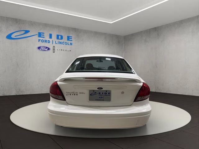 2005 Vibrant White Clearcoat Ford Taurus SEL FWD Sedan