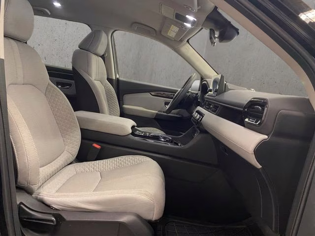 2023 Crystal Black Pearl Honda Pilot LX AWD SUV