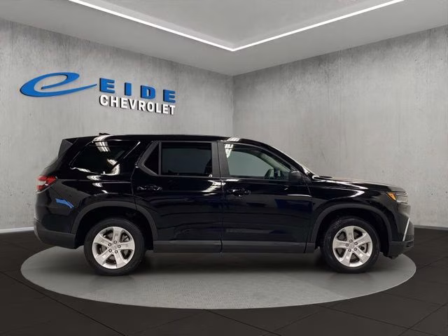 2023 Crystal Black Pearl Honda Pilot LX AWD SUV