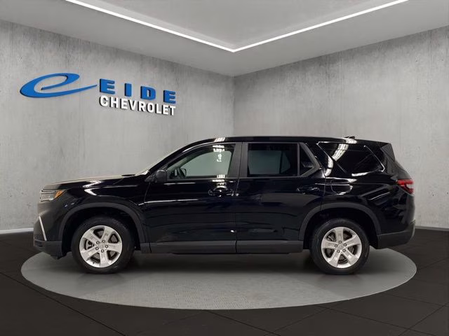 2023 Crystal Black Pearl Honda Pilot LX AWD SUV