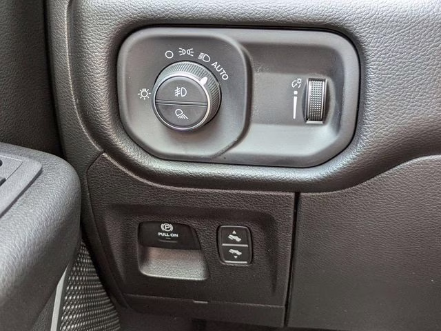 2022 Hydro Blue Pearlcoat Ram 1500 Big Horn/Lone Star 4X4 Truck