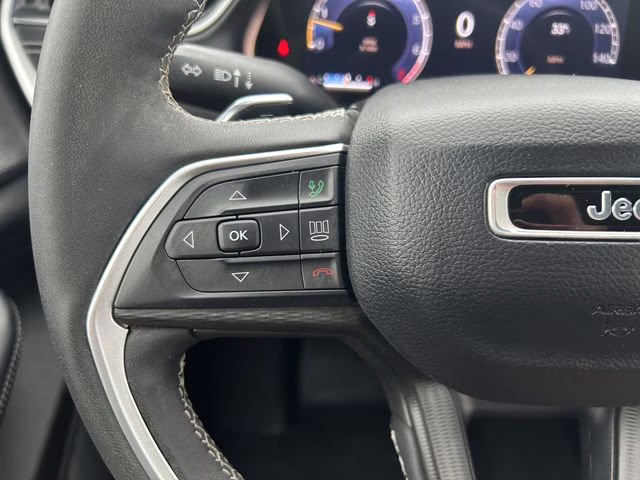 2024 Silver Zynith Jeep Grand Cherokee L Altitude 4X4 SUV