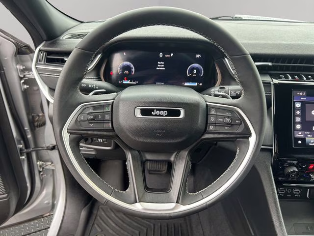 2024 Silver Zynith Jeep Grand Cherokee L Altitude 4X4 SUV