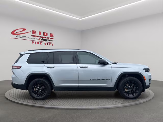 2024 Silver Zynith Jeep Grand Cherokee L Altitude 4X4 SUV