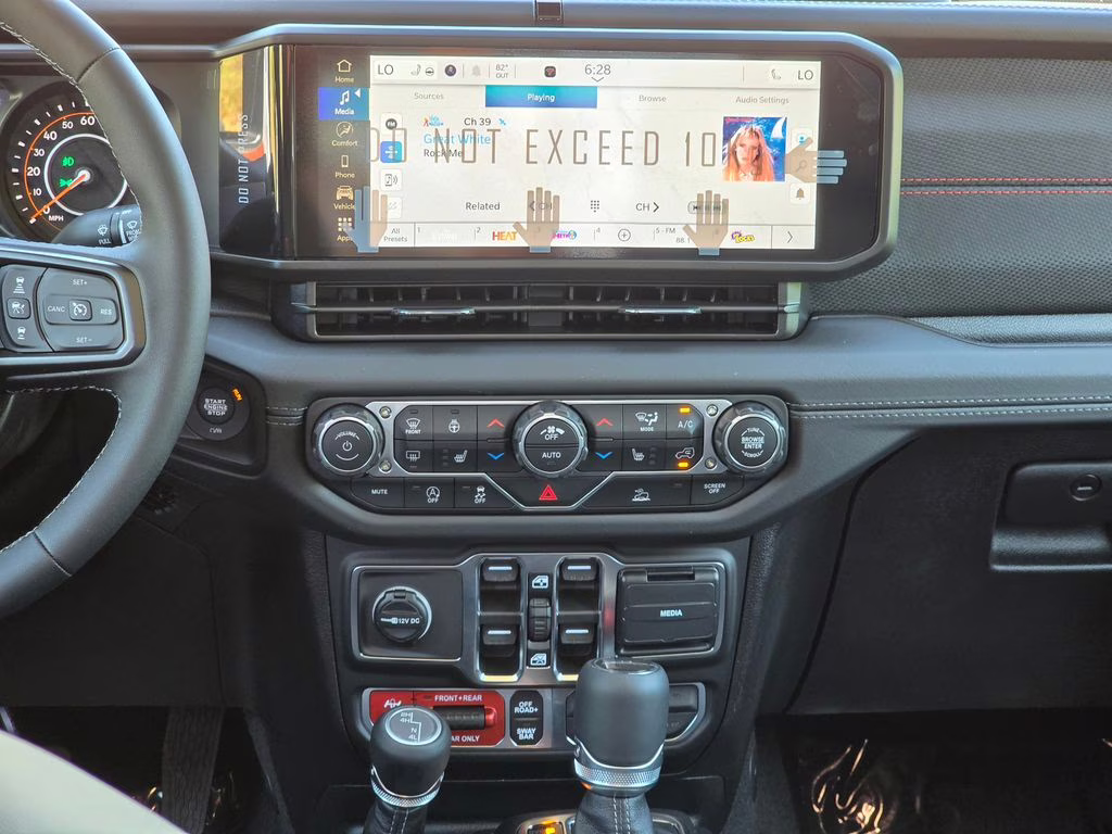 2026 Black Clearcoat Jeep Gladiator Rubicon 4X4 Truck