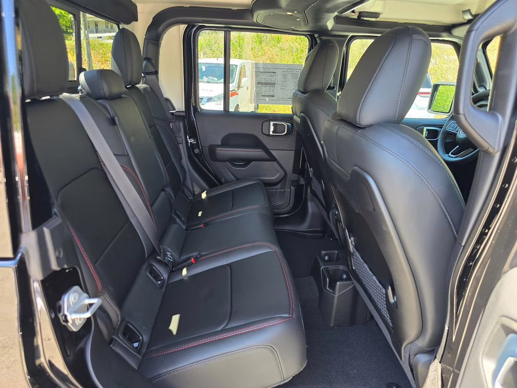 2026 Black Clearcoat Jeep Gladiator Rubicon 4X4 Truck