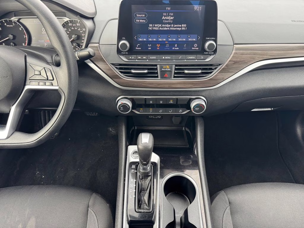 2024 Gun Metallic Nissan Altima 2.5 SV FWD Sedan