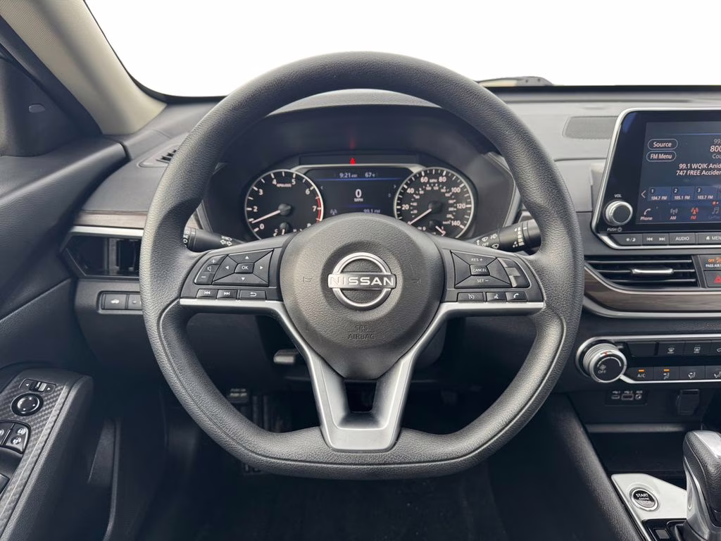 2024 Gun Metallic Nissan Altima 2.5 SV FWD Sedan