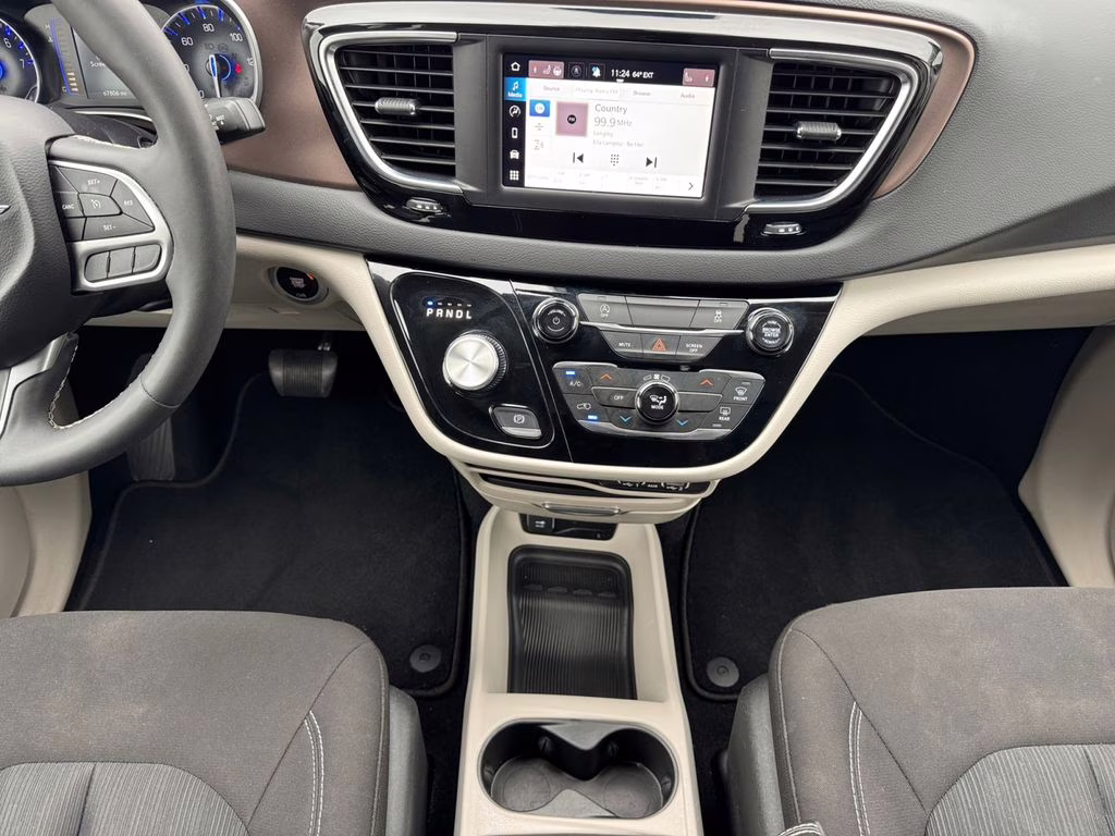 2023 Granite Crystal Metallic Clearcoat Chrysler Voyager LX FWD Van