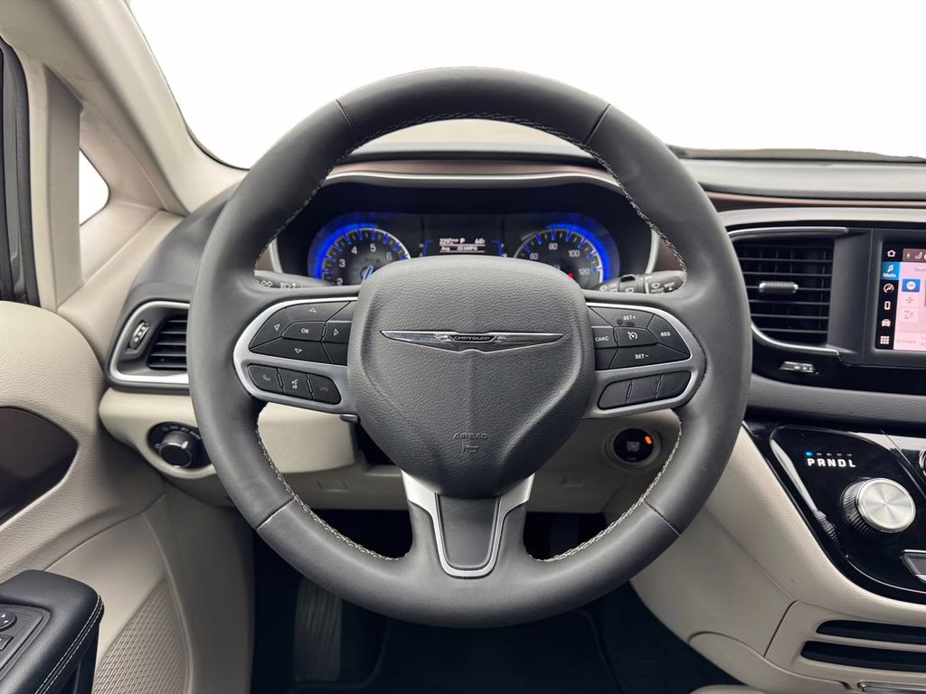 2023 Granite Crystal Metallic Clearcoat Chrysler Voyager LX FWD Van