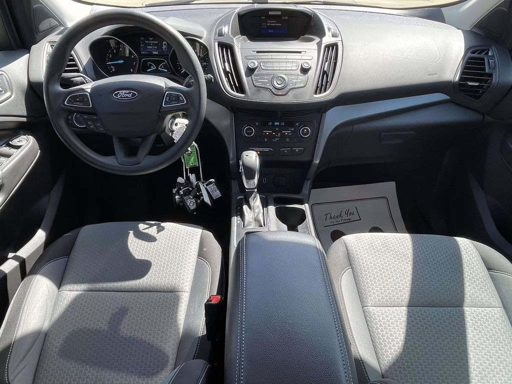 2018 Ingot Silver Metallic Ford Escape SE FWD SUV