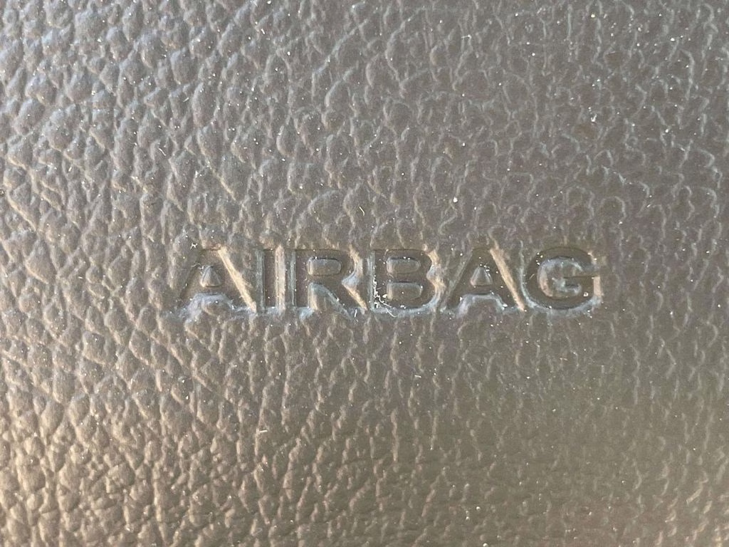 2018 Ingot Silver Metallic Ford Escape SE FWD SUV