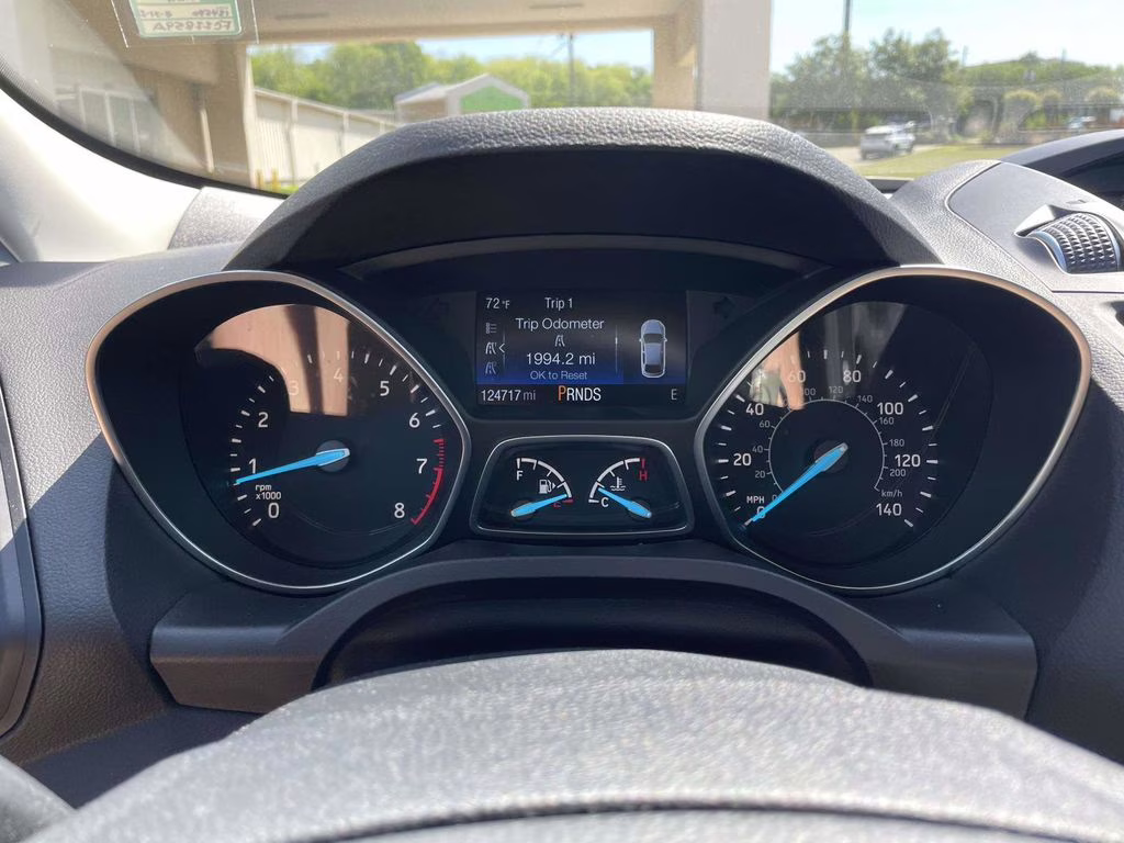 2018 Ingot Silver Metallic Ford Escape SE FWD SUV