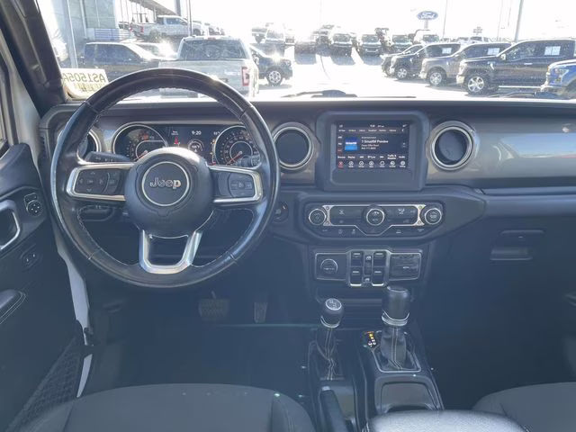 2021 Bright White Clearcoat Jeep Wrangler Unlimited Sahara 4X4 SUV