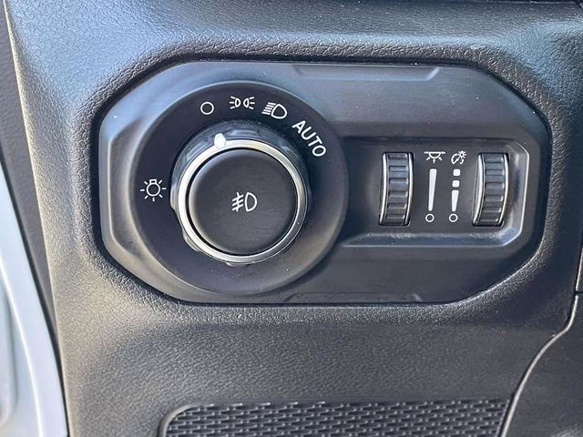 2021 Bright White Clearcoat Jeep Wrangler Unlimited Sahara 4X4 SUV