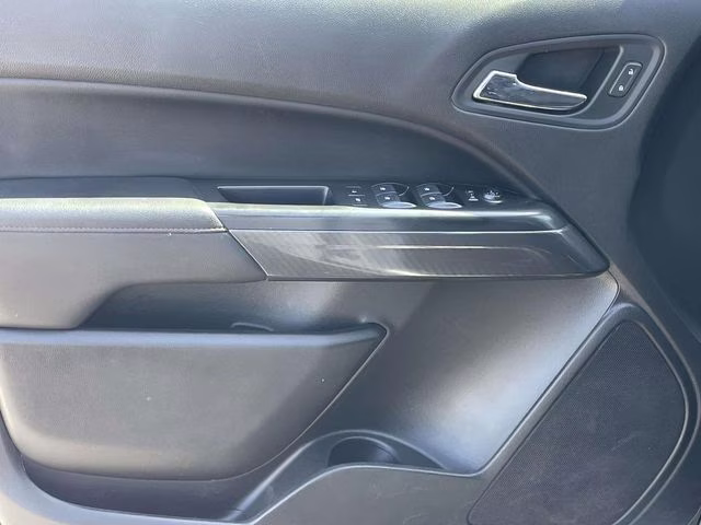 2019 Summit White GMC Canyon All Terrain 4X4 Truck