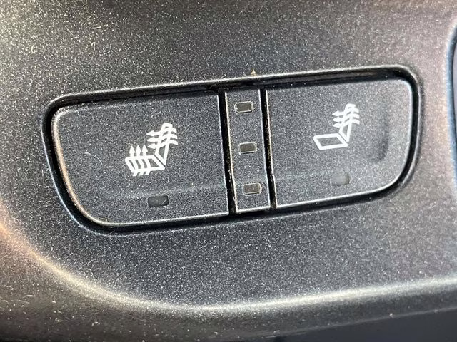 2019 Summit White GMC Canyon All Terrain 4X4 Truck