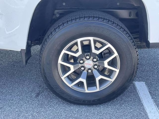 2019 Summit White GMC Canyon All Terrain 4X4 Truck