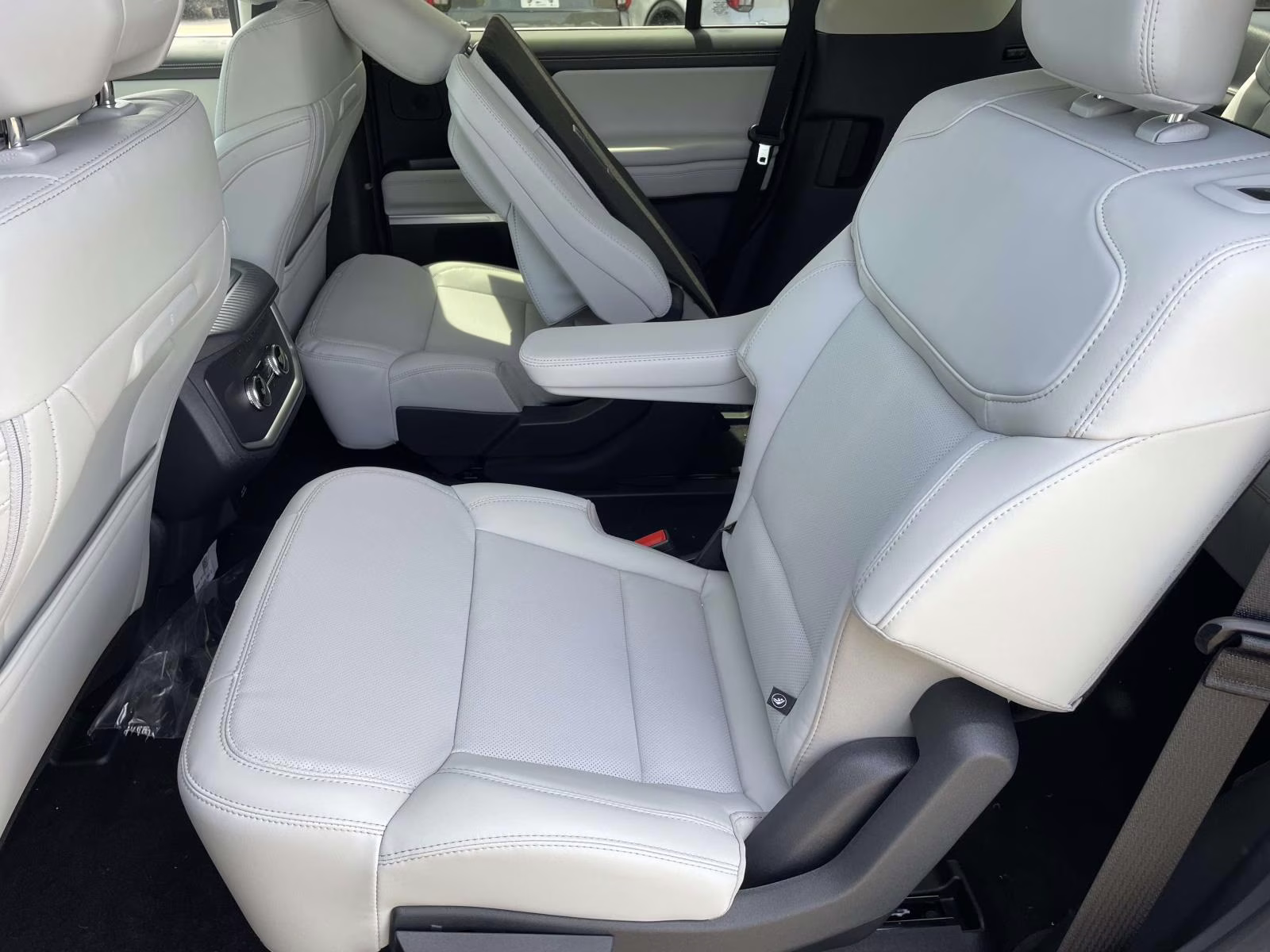 2026 Agate Black Metallic Ford Expedition Platinum 4X4 SUV