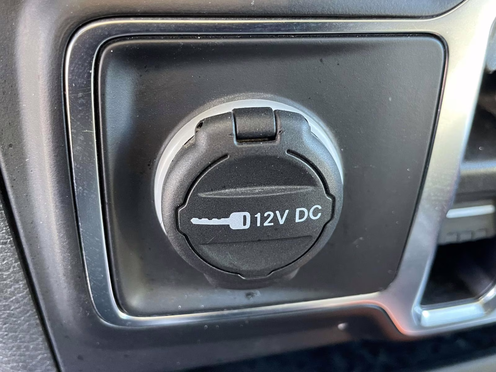 2021 Bright White Clearcoat Jeep Wrangler Unlimited Sahara 4X4 SUV