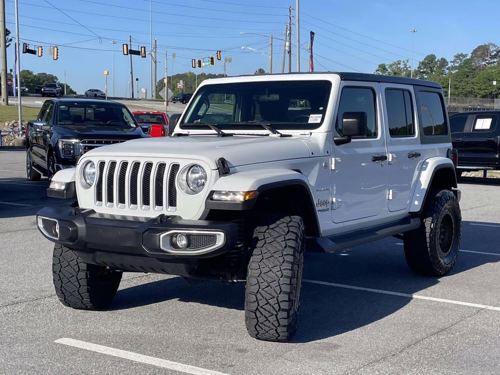 2021 Bright White Clearcoat Jeep Wrangler Unlimited Sahara 4X4 SUV