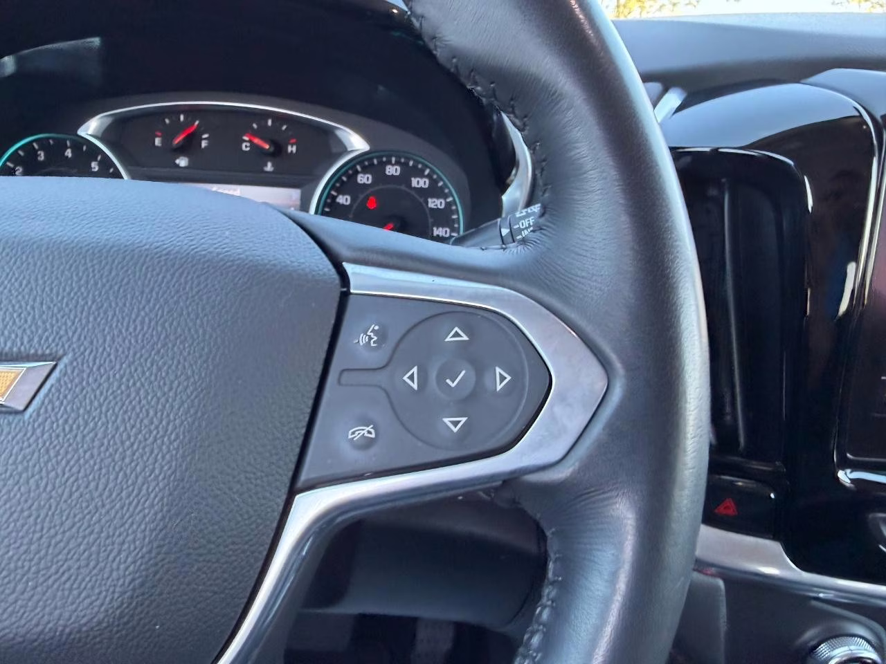 2021 Summit White Chevrolet Traverse LT 1LT AWD SUV