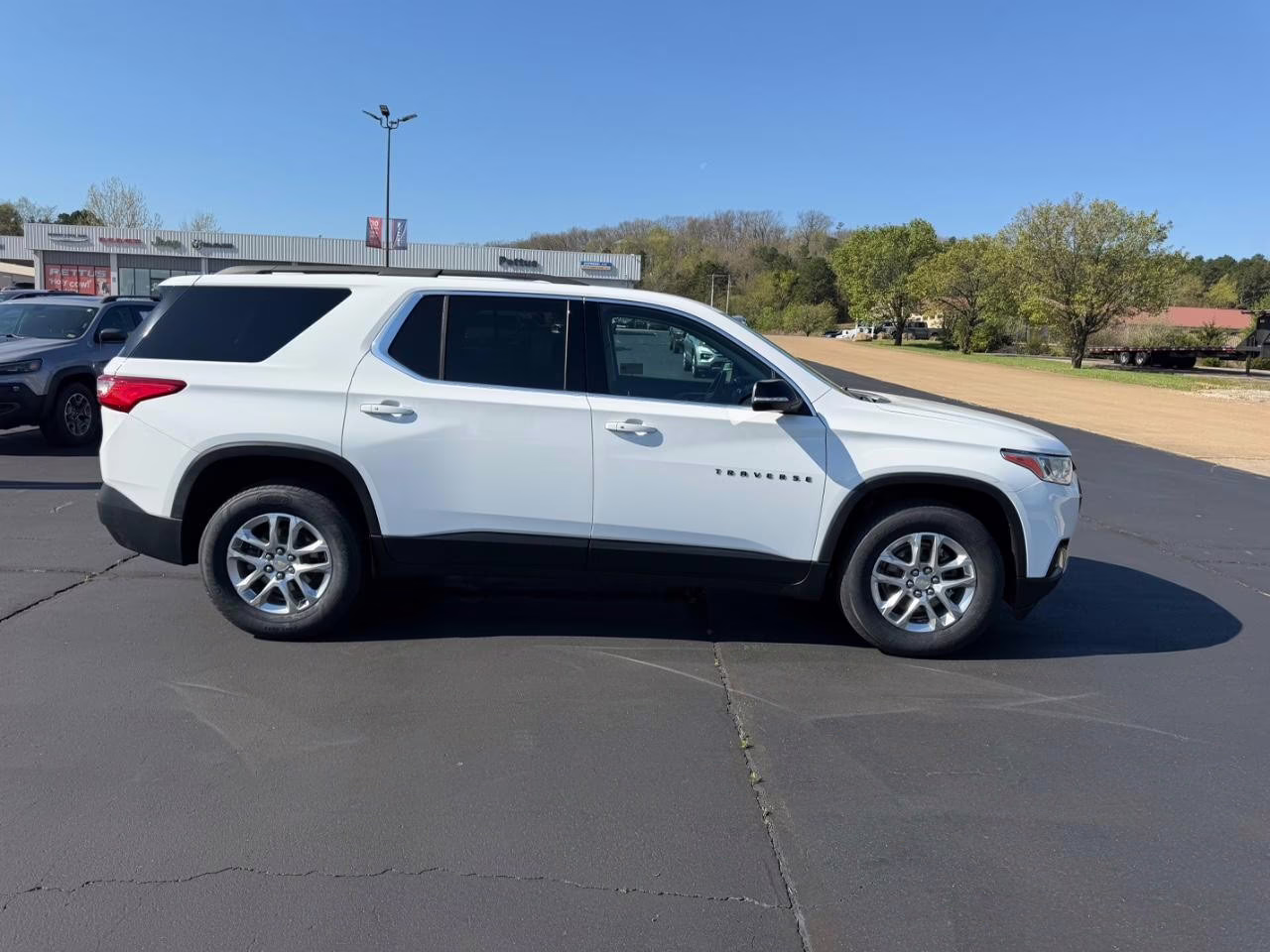 2021 Summit White Chevrolet Traverse LT 1LT AWD SUV