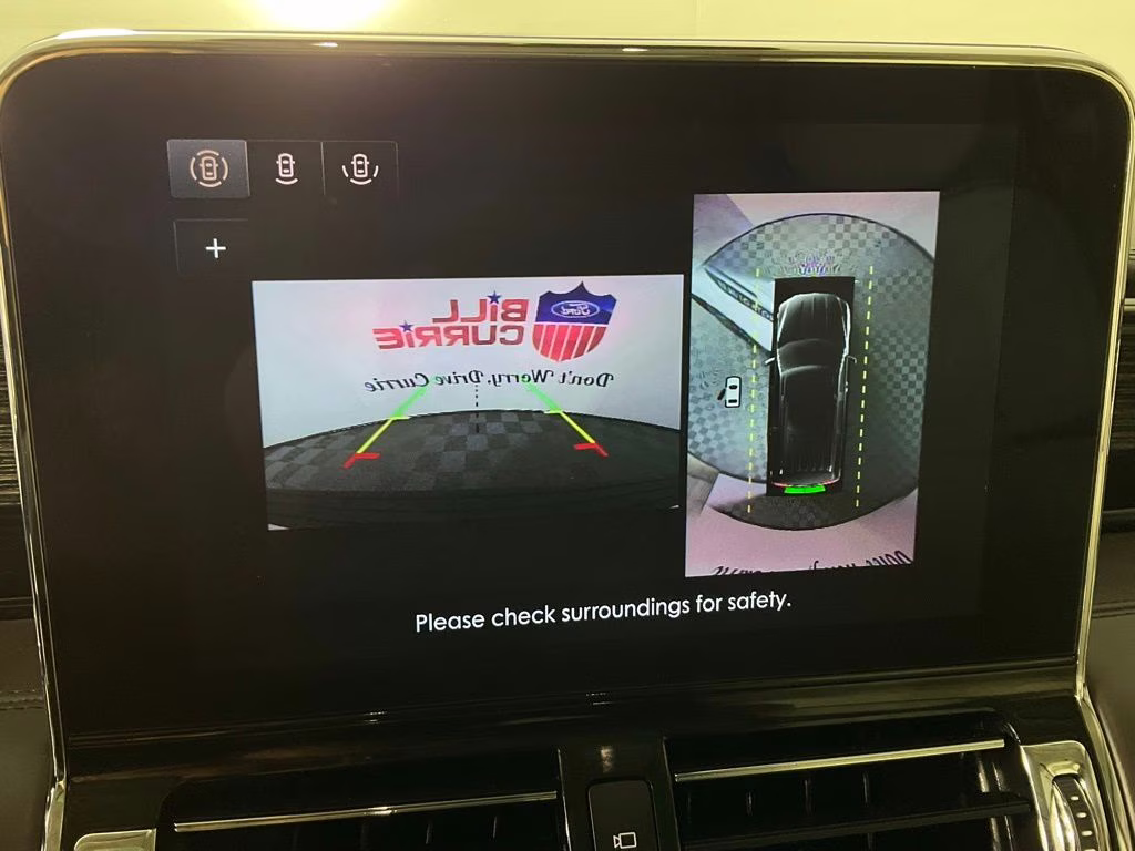 2021 White Lincoln Navigator Black Label 4X4 SUV