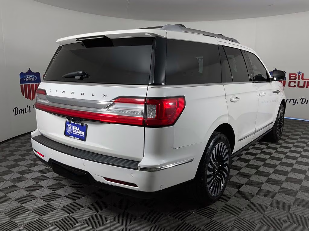 2021 White Lincoln Navigator Black Label 4X4 SUV