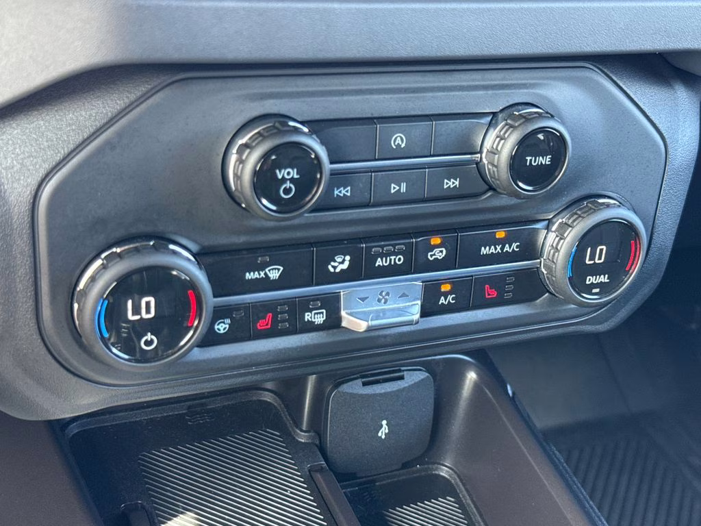 2025 Shadow Black Ford Bronco Outer Banks 4X4 SUV