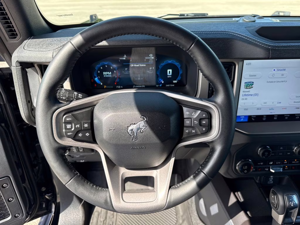 2025 Shadow Black Ford Bronco Outer Banks 4X4 SUV
