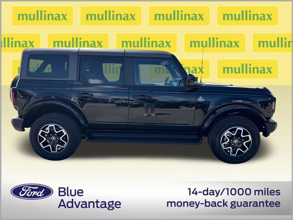2025 Shadow Black Ford Bronco Outer Banks 4X4 SUV