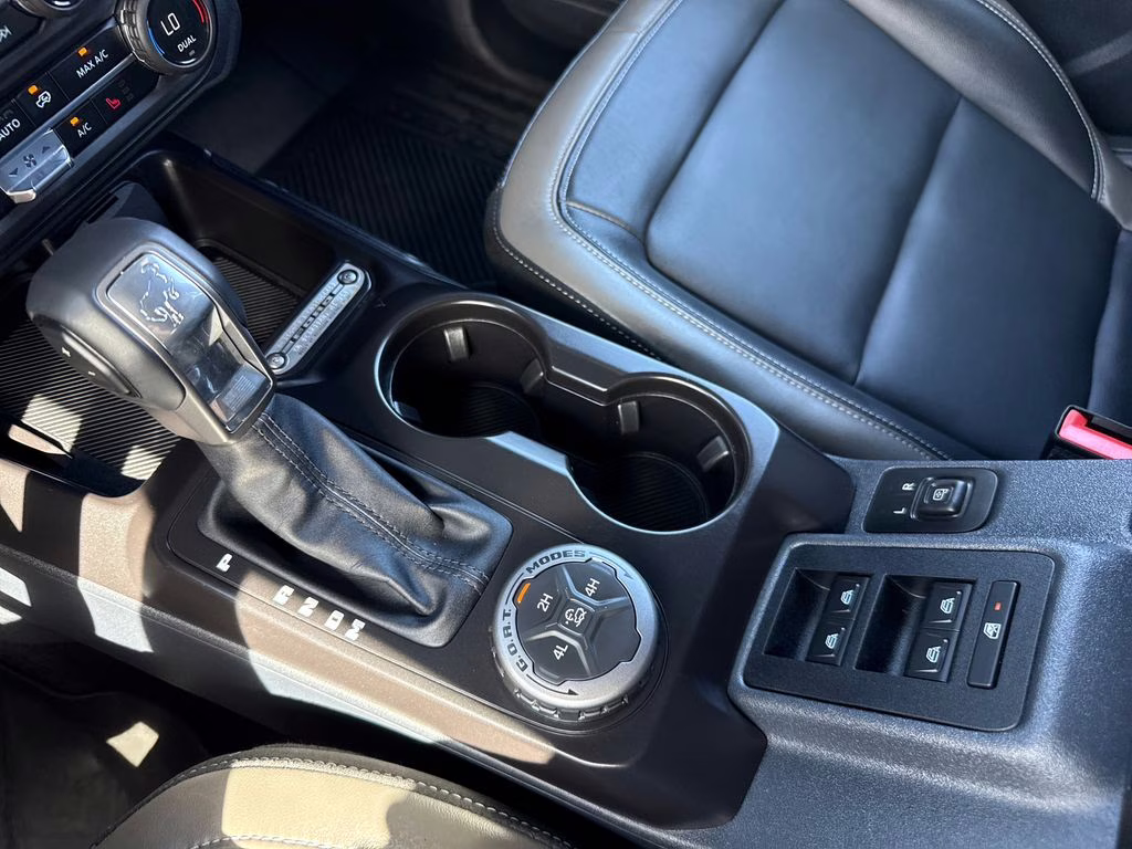 2025 Shadow Black Ford Bronco Outer Banks 4X4 SUV