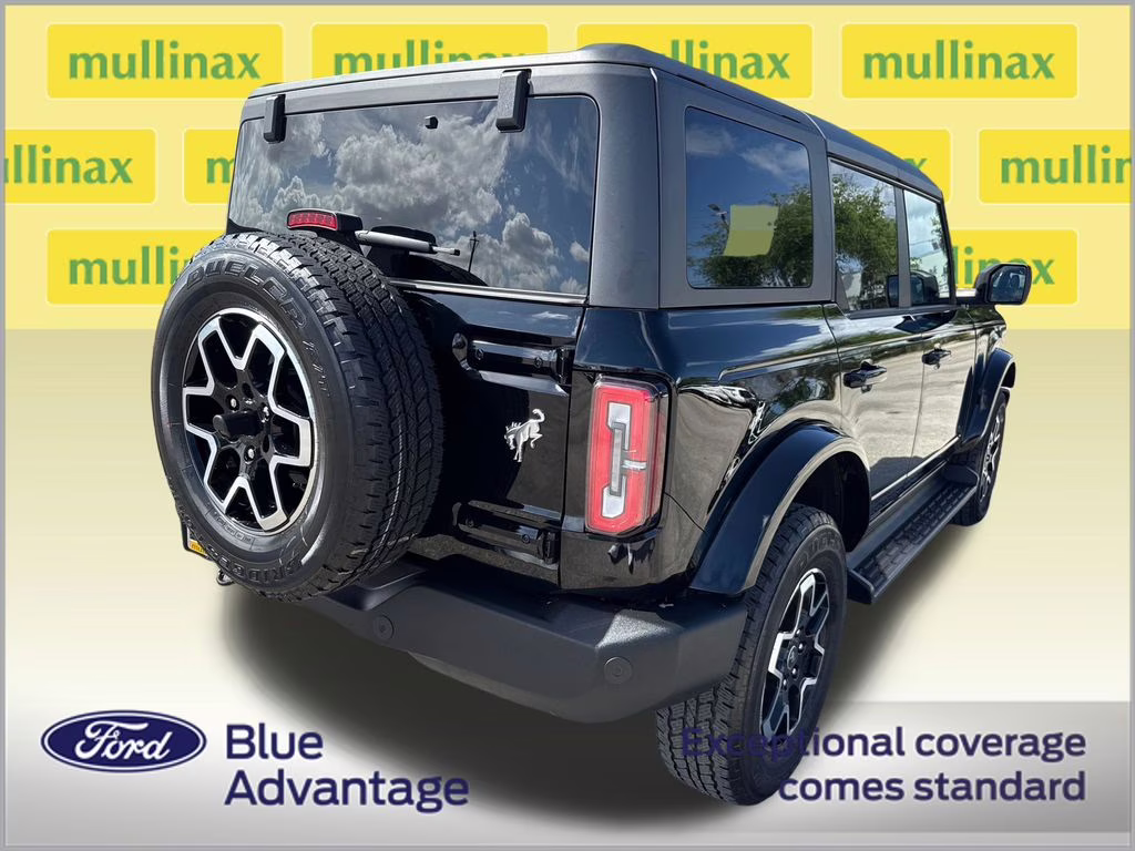 2025 Shadow Black Ford Bronco Outer Banks 4X4 SUV